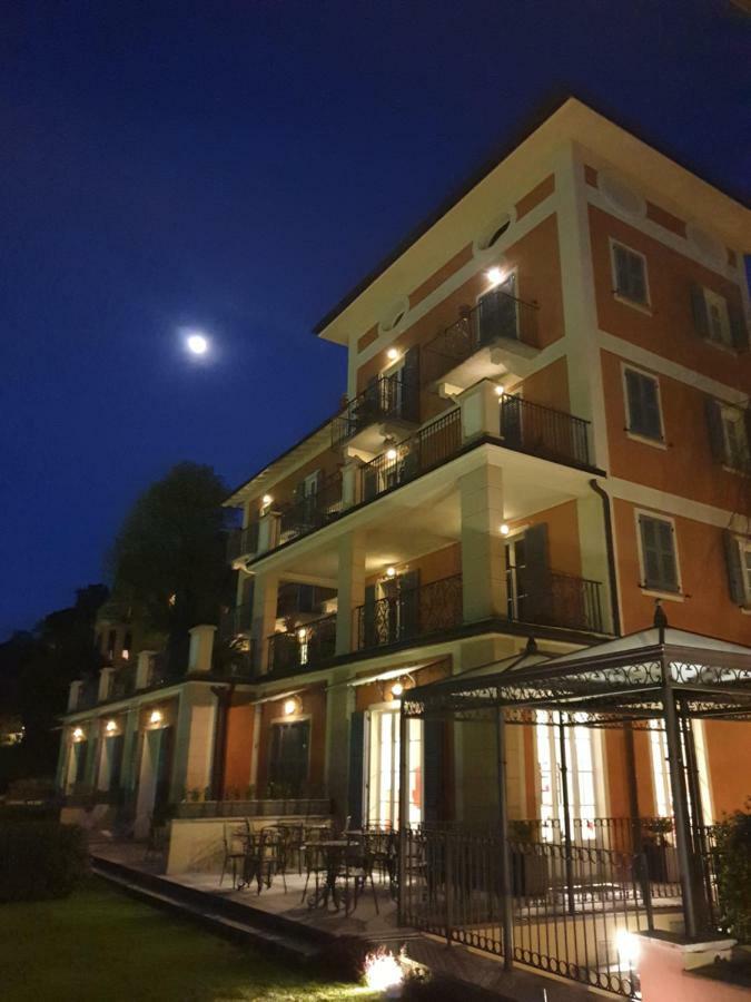 Hotel Residence La Luna Nel Porto Stresa Exterior photo